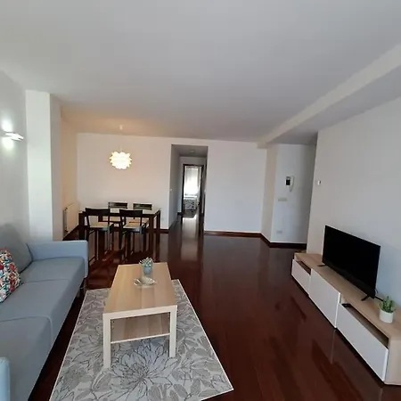 Centro Cangas, Rias Baixas كانجاس دي مورازو